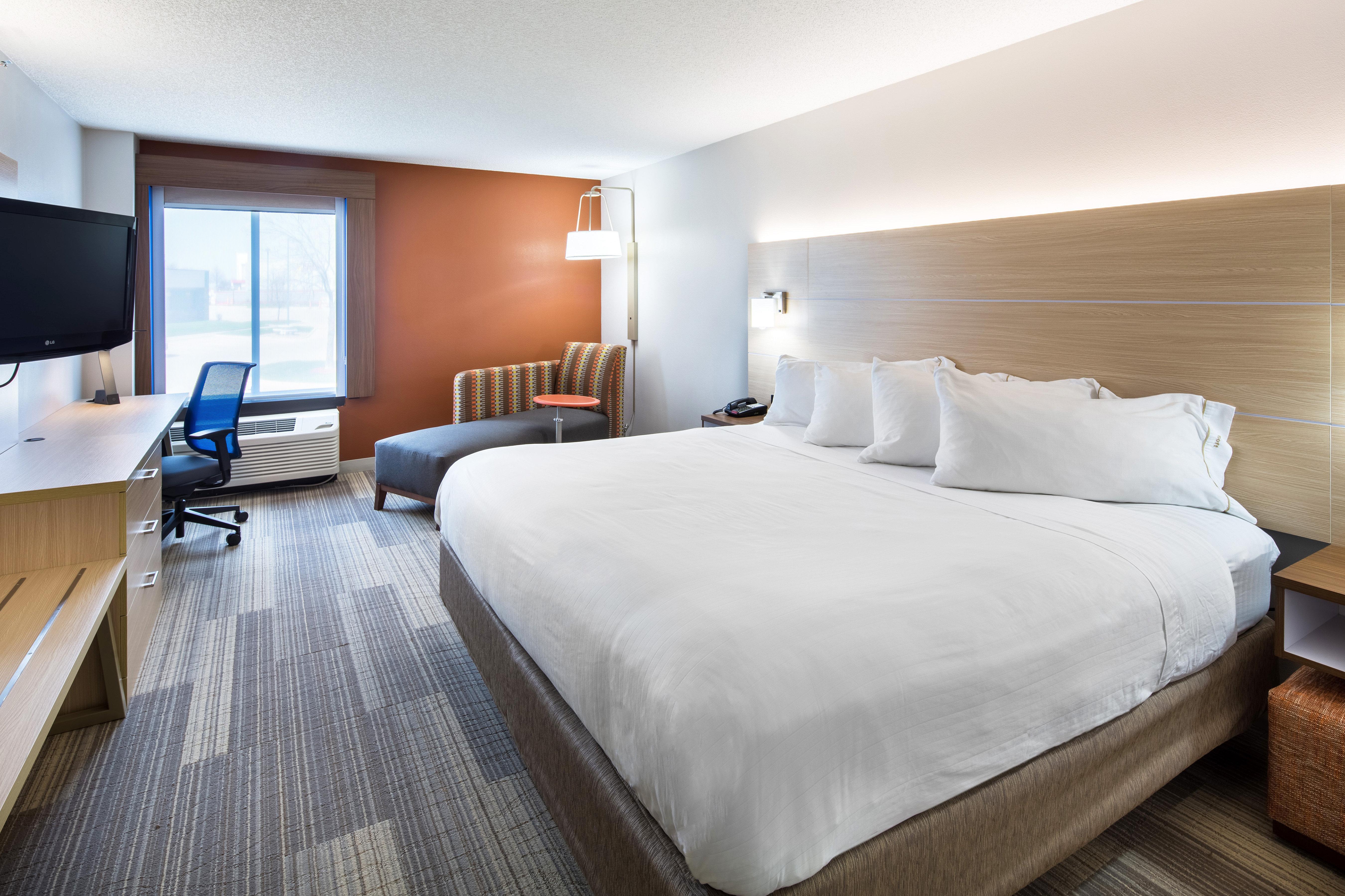 Holiday Inn Express Cedar Rapids - Collins Road By Ihg Exterior foto