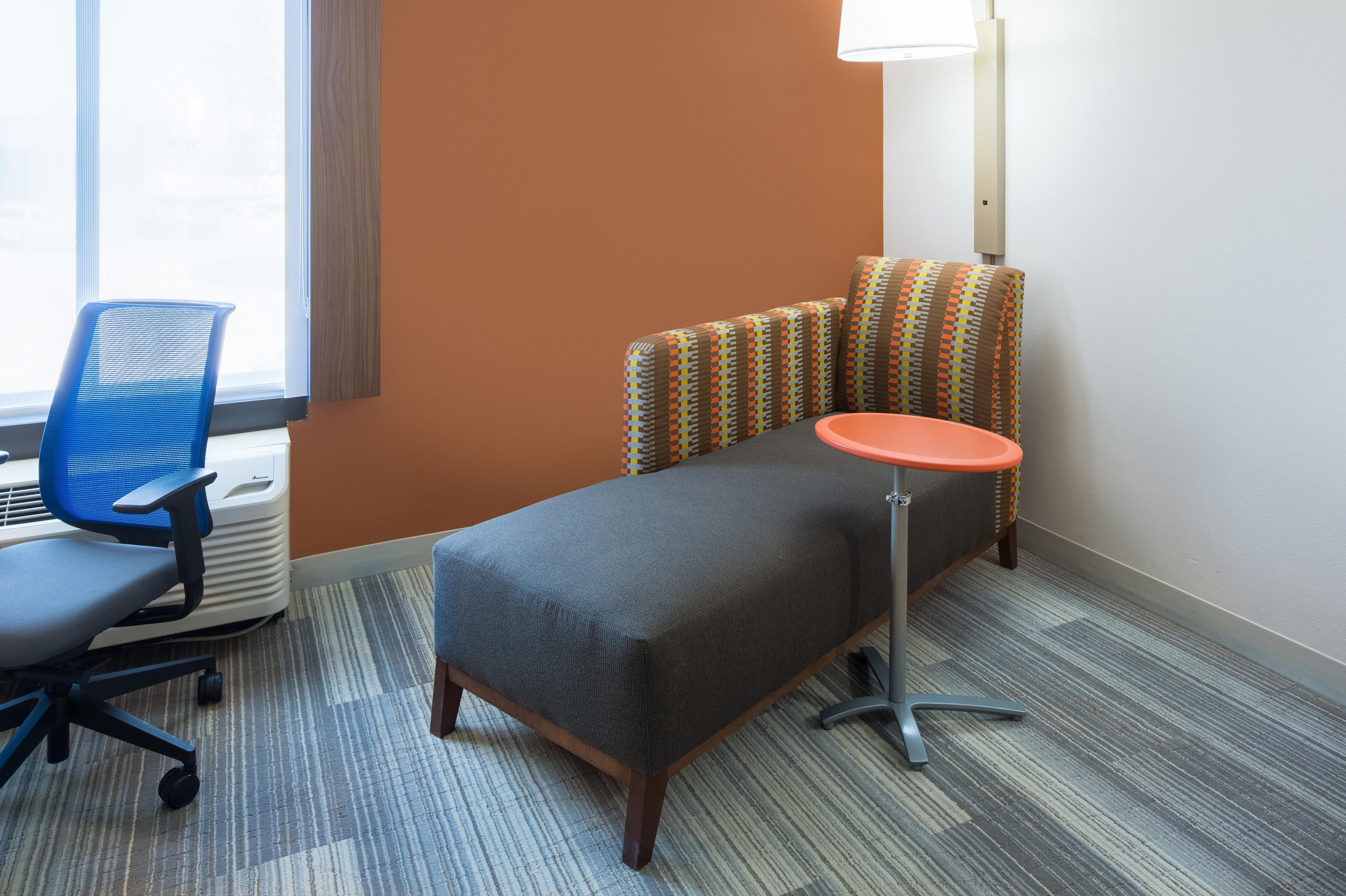 Holiday Inn Express Cedar Rapids - Collins Road By Ihg Exterior foto