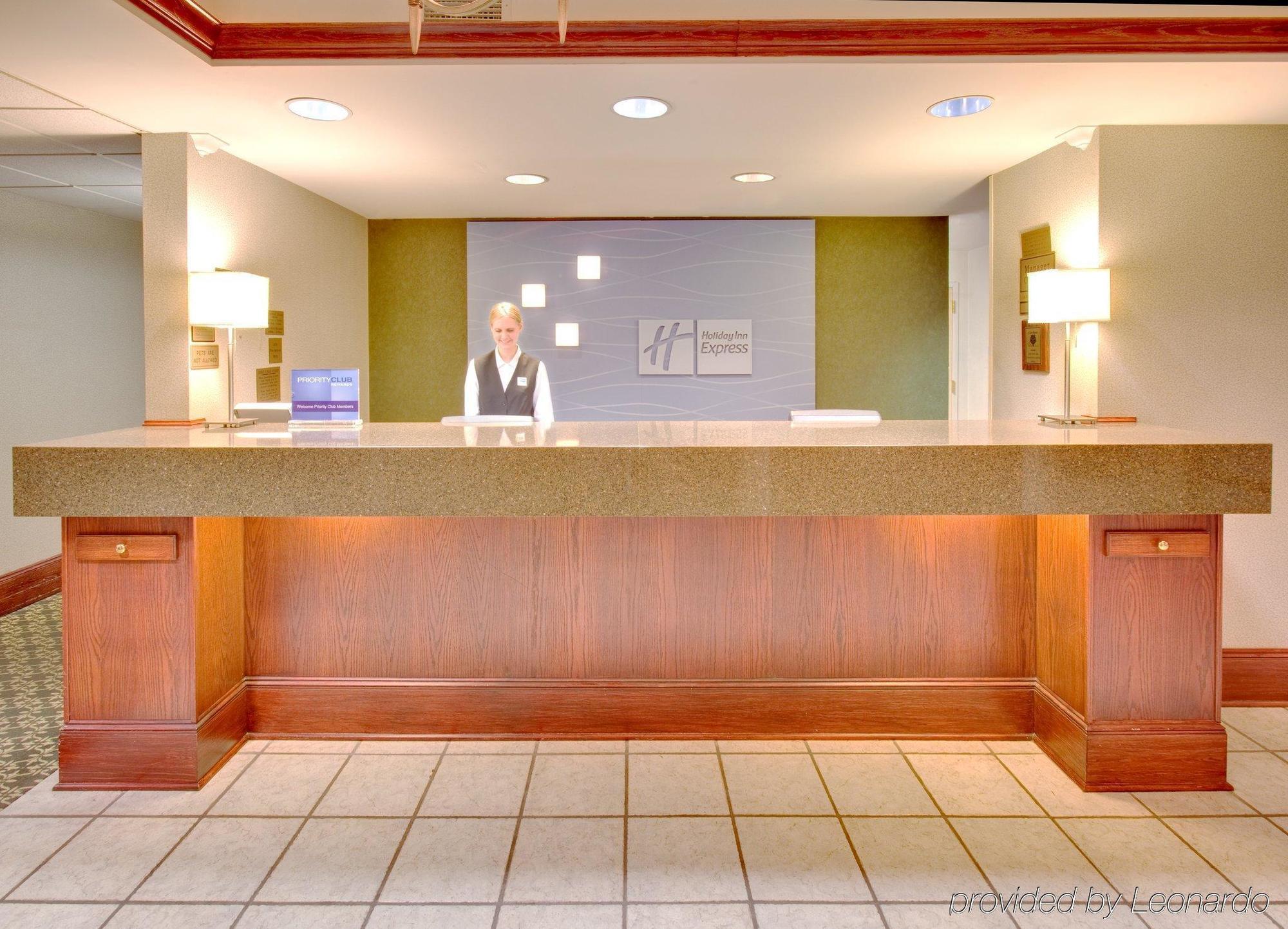 Holiday Inn Express Cedar Rapids - Collins Road, An Ihg Hotel Interior foto